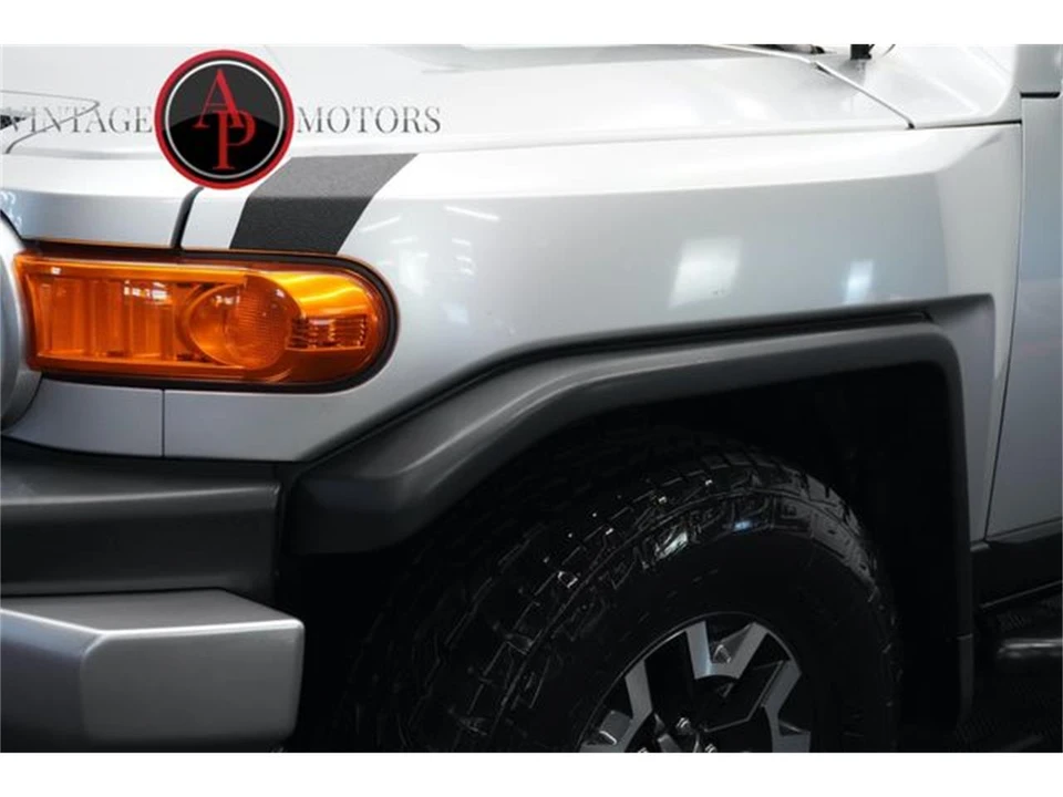 2007 Toyota FJ Cruiser - Image 8 of 31