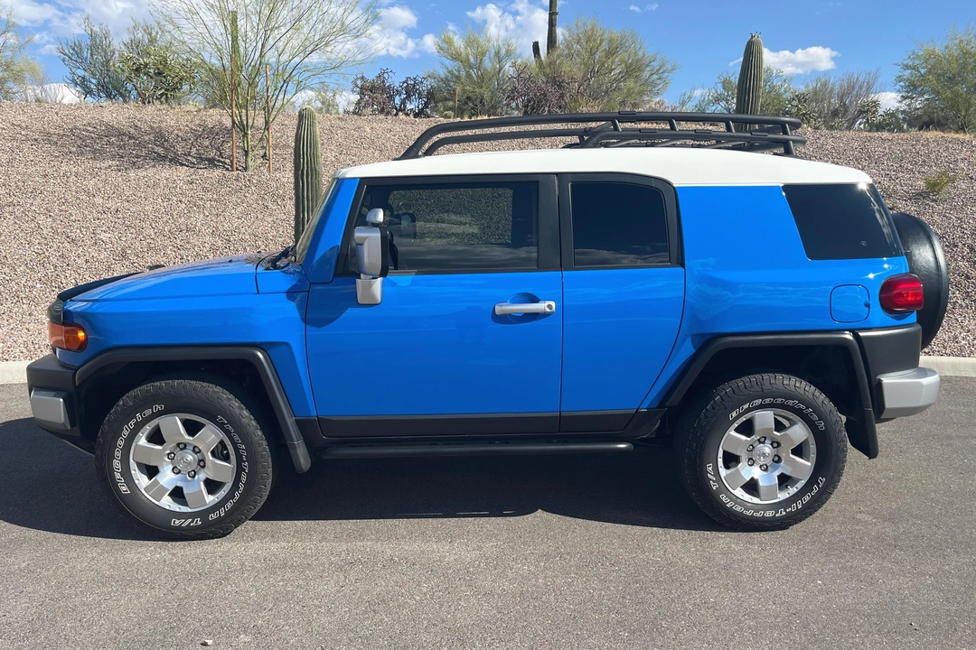 2007 Toyota FJ Cruiser - Image 3 of 31