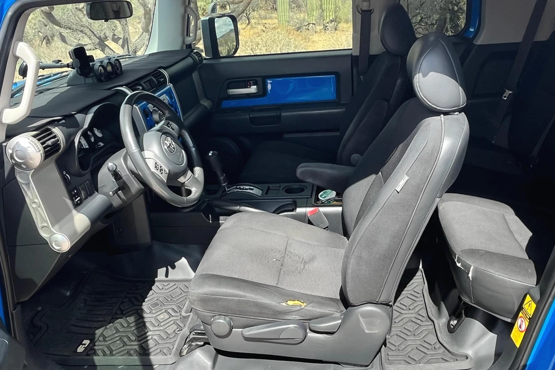 2007 Toyota FJ Cruiser - Image 27 of 31