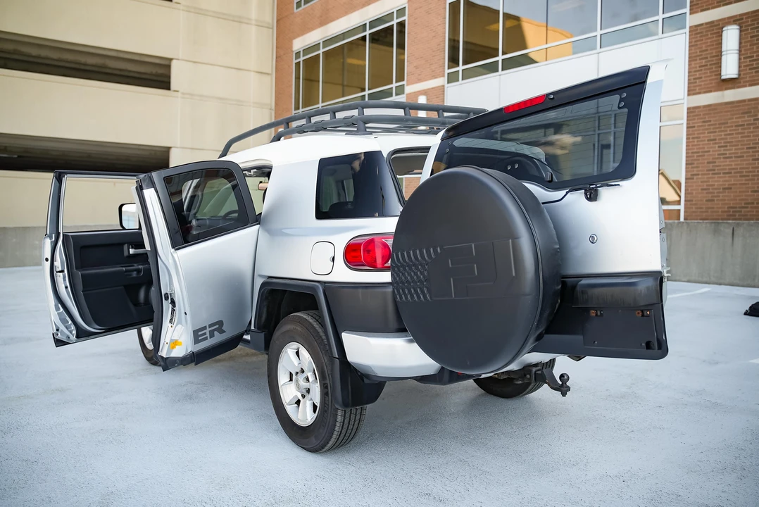 2007 Toyota FJ Cruiser - Image 9 of 31