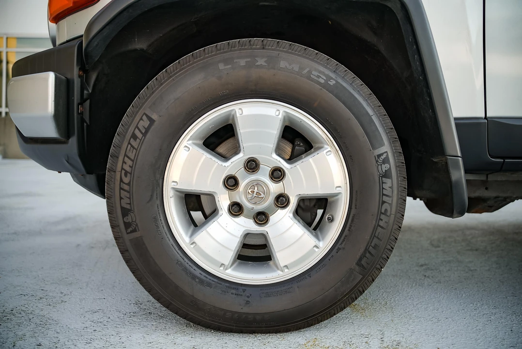 2007 Toyota FJ Cruiser - Image 26 of 31
