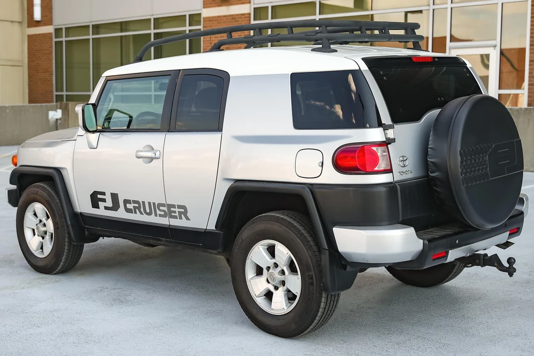 2007 Toyota FJ Cruiser - Image 4 of 31