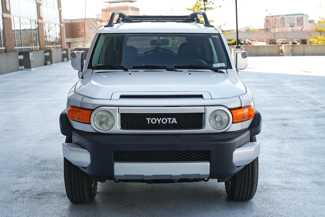 2007 Toyota FJ Cruiser - Image 2 of 31
