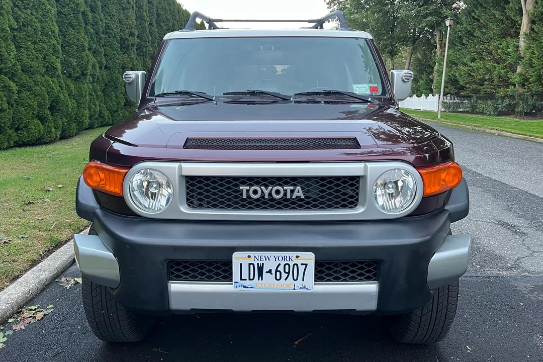2007 Toyota FJ Cruiser - Image 2 of 31