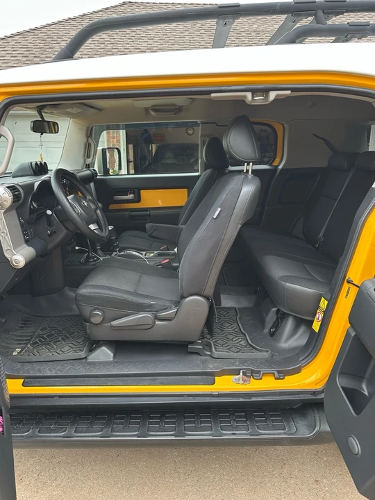 2007 Toyota FJ Cruiser - Image 13 of 20