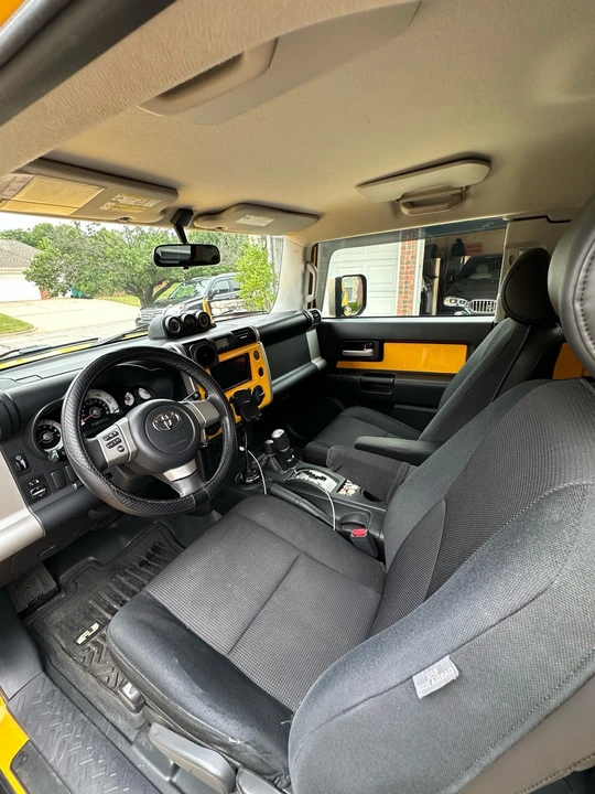 2007 Toyota FJ Cruiser - Image 15 of 20