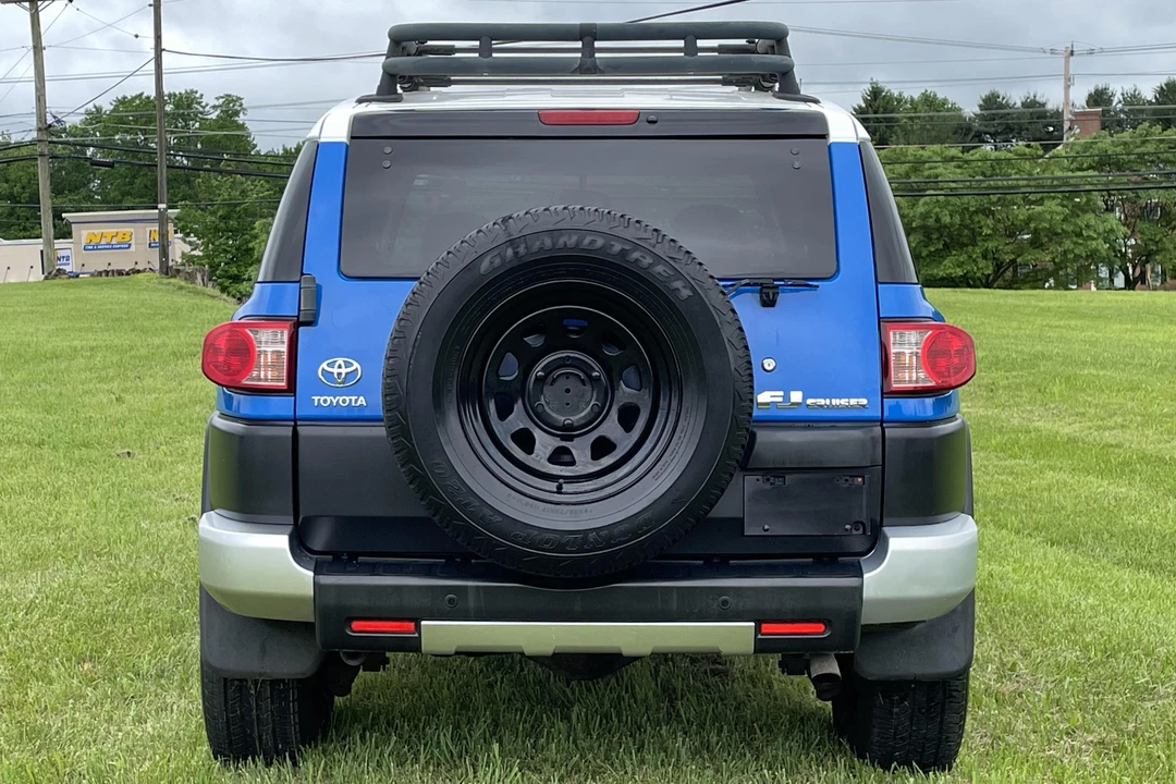 2007 Toyota FJ Cruiser - Image 5 of 31