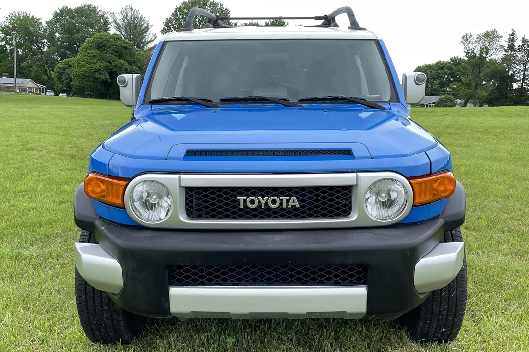 2007 Toyota FJ Cruiser - Image 2 of 31