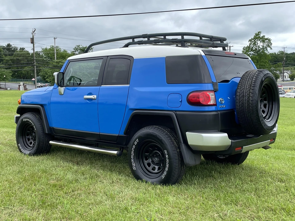 2007 Toyota FJ Cruiser - Image 10 of 31