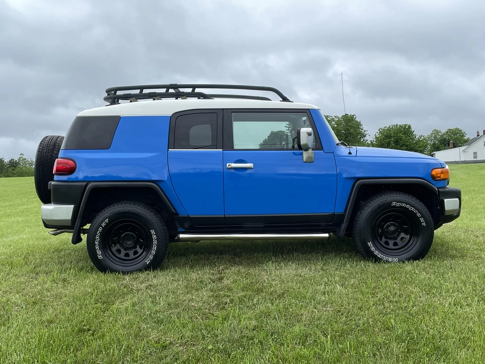2007 Toyota FJ Cruiser - Image 14 of 31