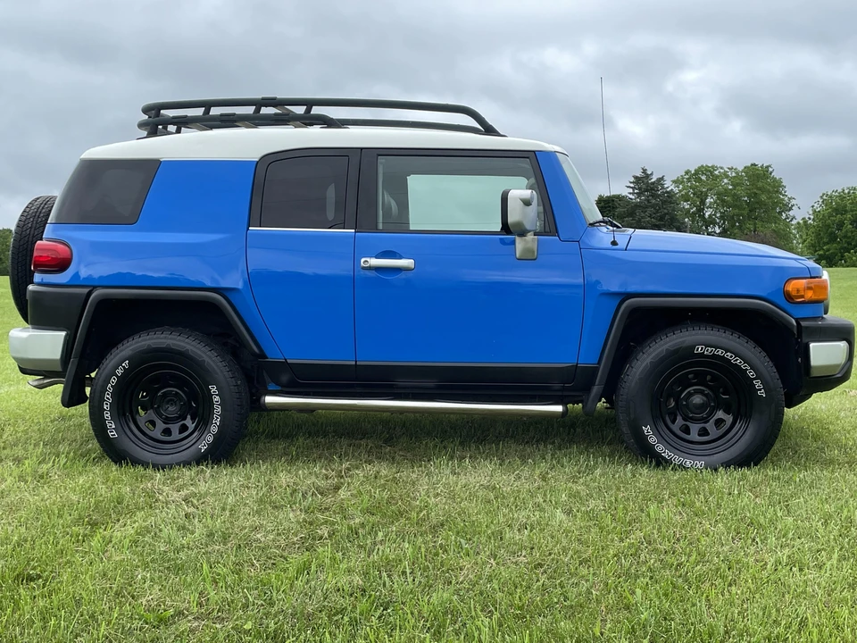 2007 Toyota FJ Cruiser - Image 3 of 31