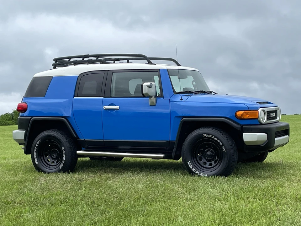 2007 Toyota FJ Cruiser - Image 15 of 31