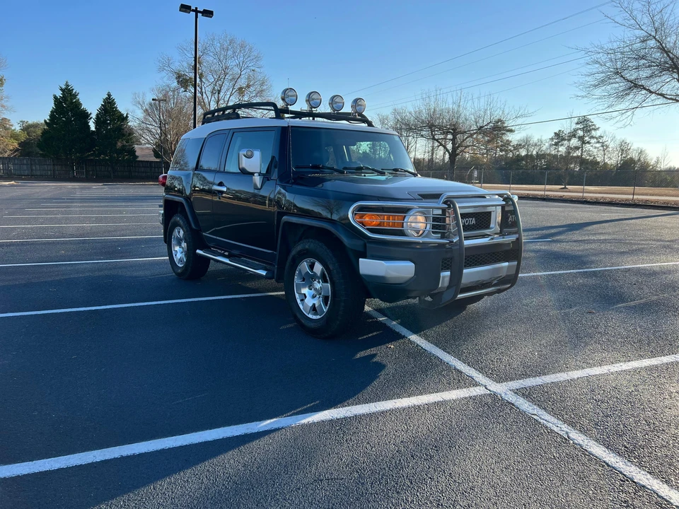 2007 Toyota FJ Cruiser - Image 15 of 31