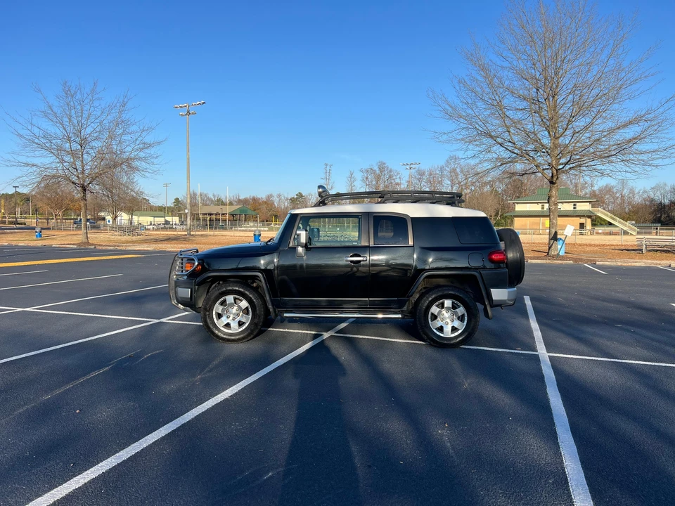 2007 Toyota FJ Cruiser - Image 11 of 31