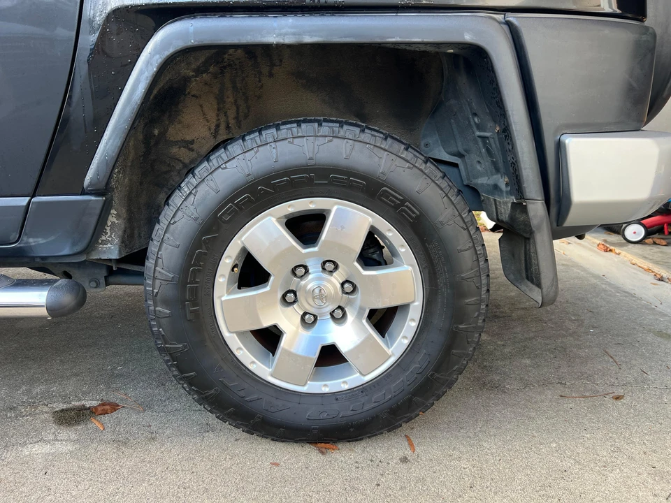 2007 Toyota FJ Cruiser - Image 18 of 31
