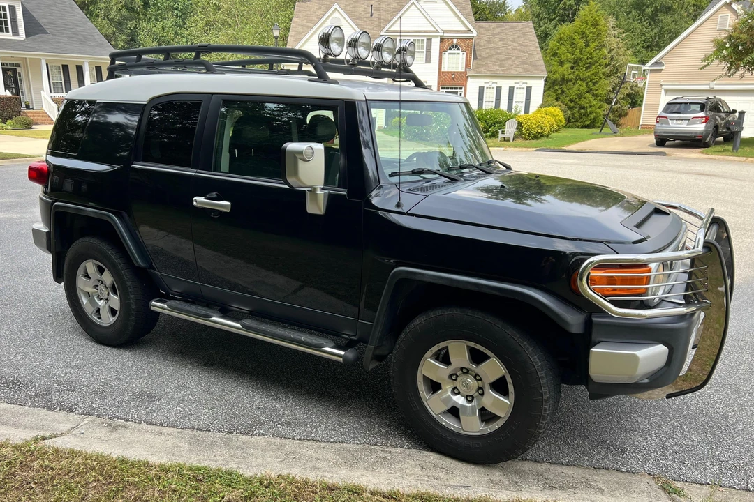 2007 Toyota FJ Cruiser - Image 3 of 31