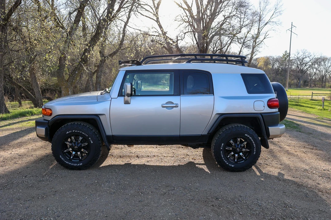 2007 Toyota FJ Cruiser - Image 7 of 31