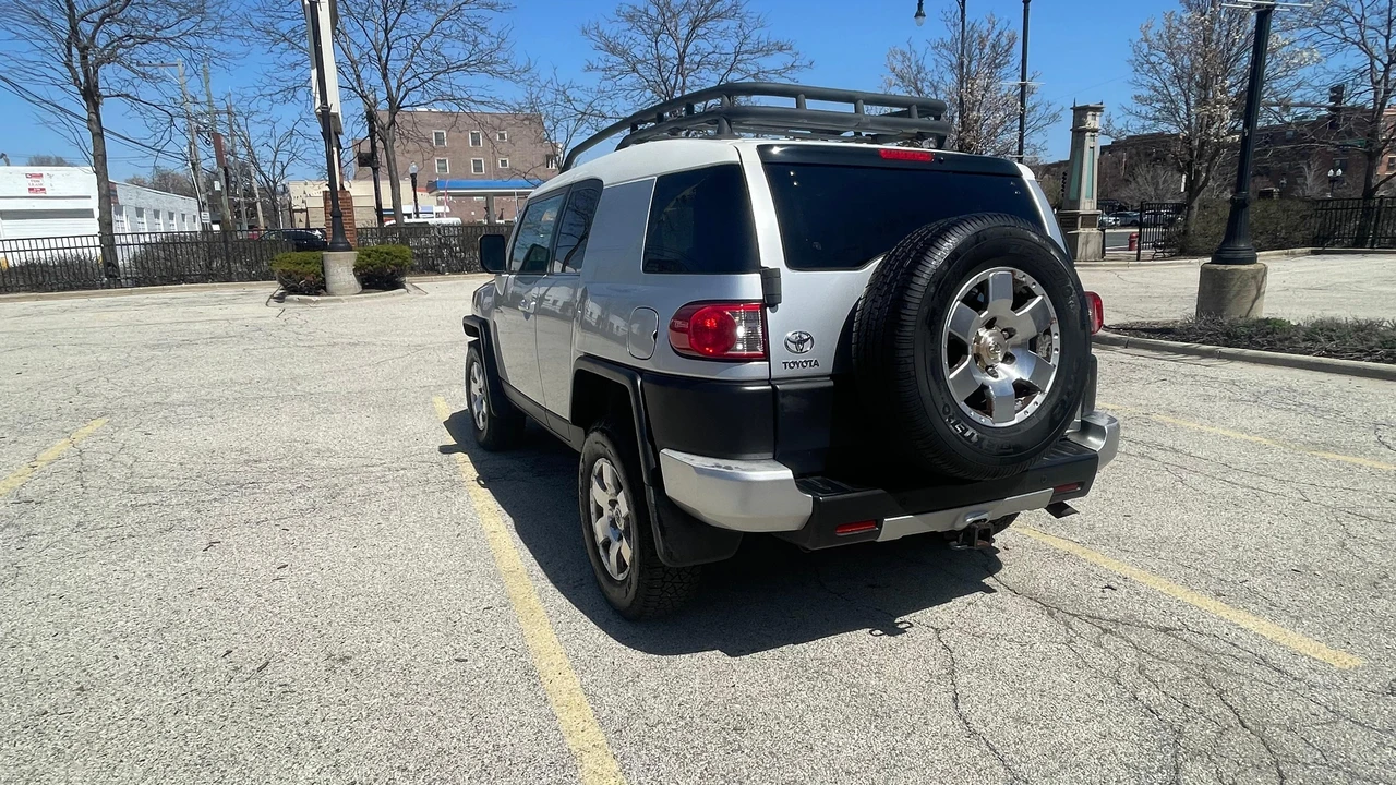 2007 Toyota FJ Cruiser - Image 12 of 31
