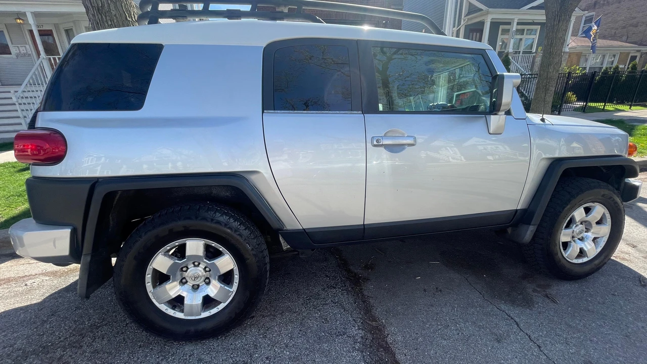 2007 Toyota FJ Cruiser - Image 18 of 31