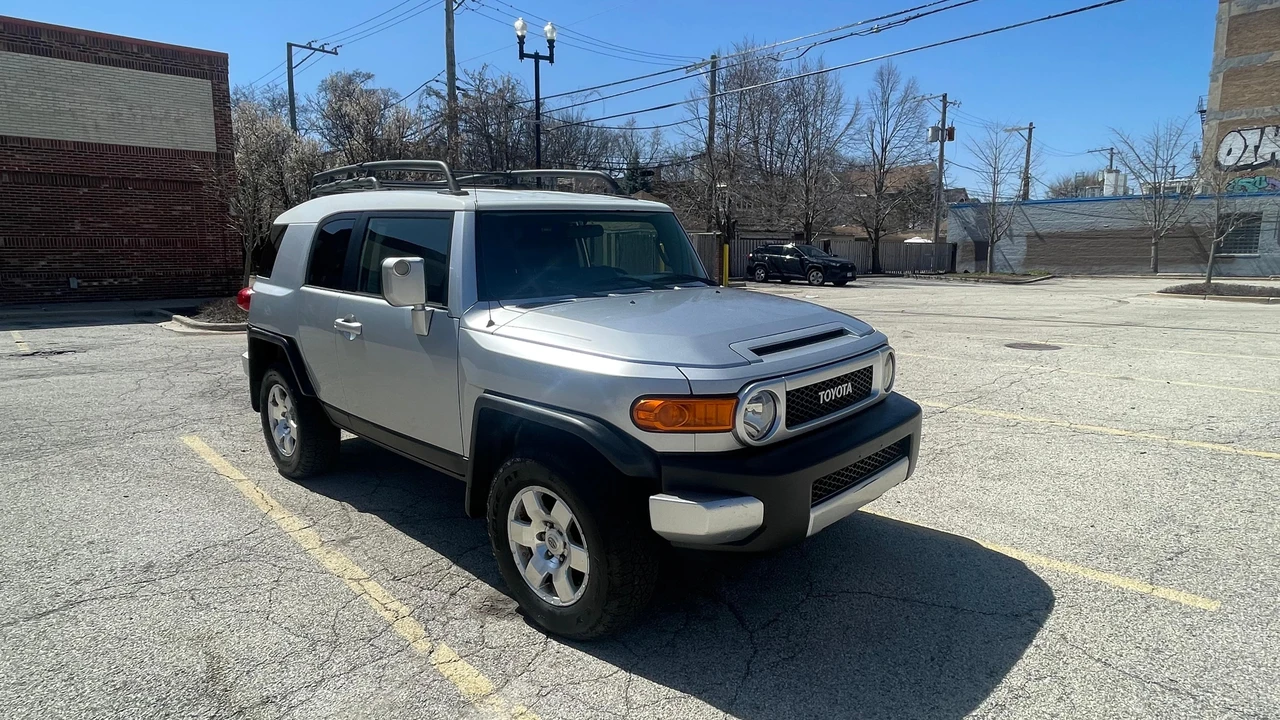2007 Toyota FJ Cruiser - Image 24 of 31