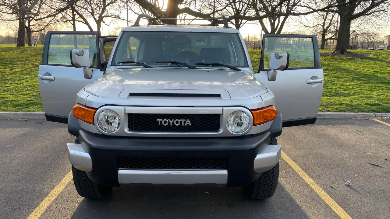 2007 Toyota FJ Cruiser - Image 7 of 31