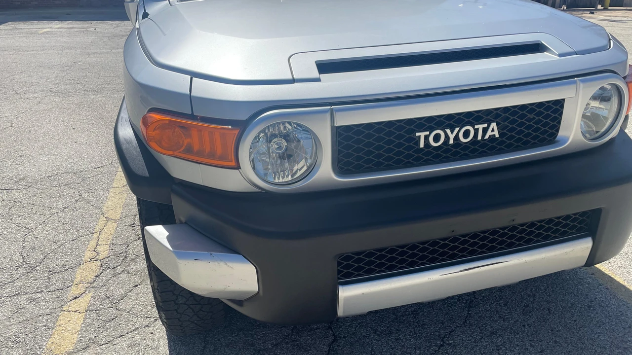 2007 Toyota FJ Cruiser - Image 28 of 31