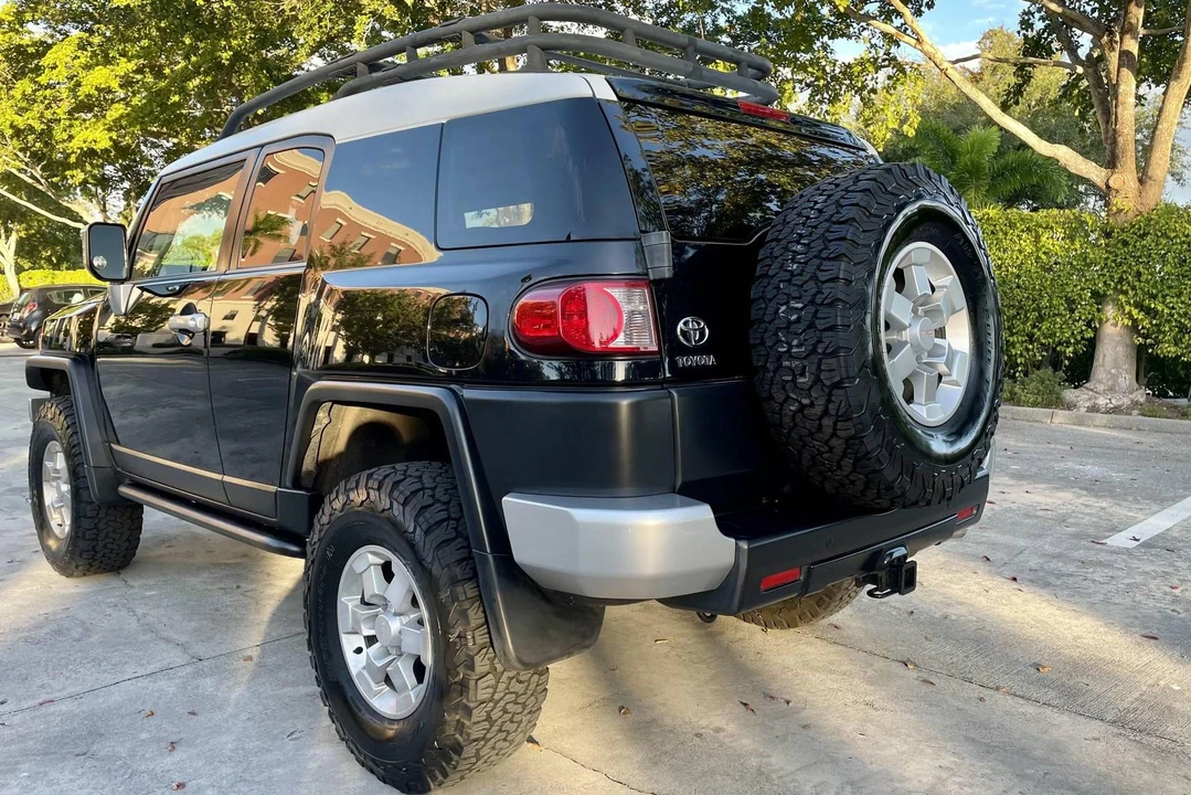 2007 Toyota FJ Cruiser - Image 5 of 31