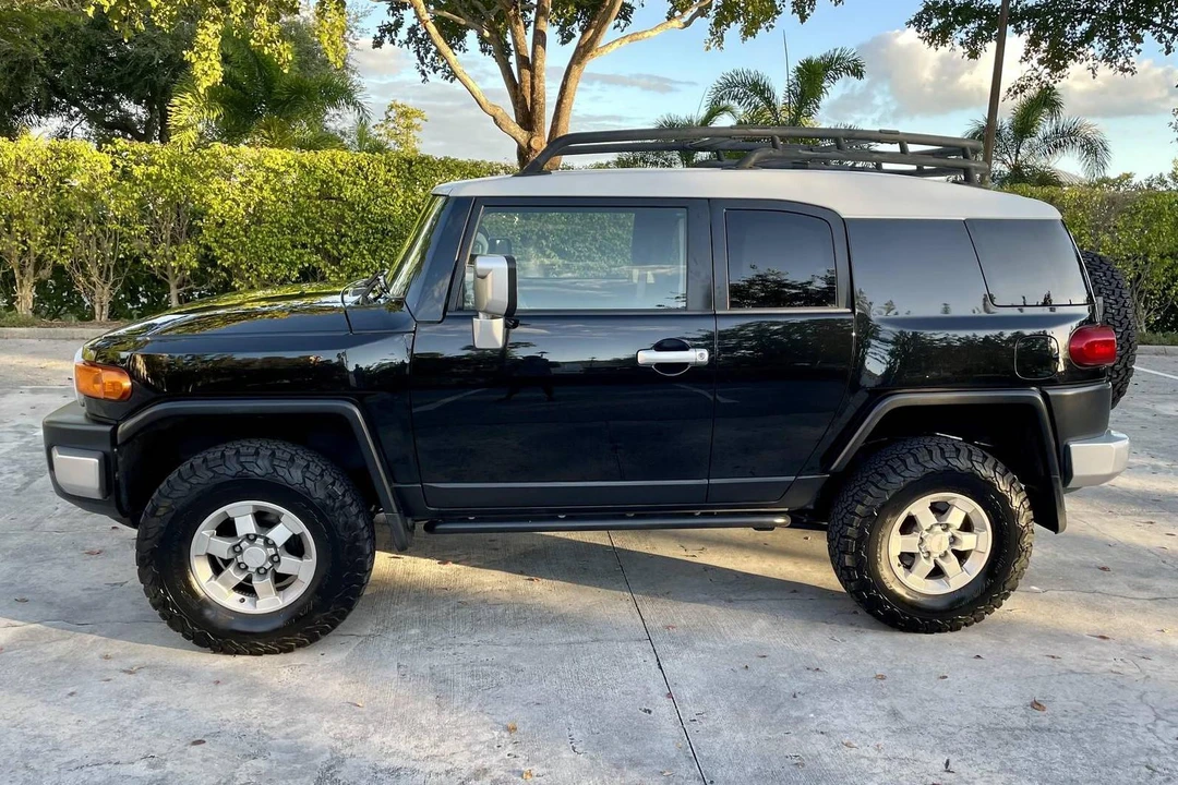 2007 Toyota FJ Cruiser - Image 4 of 31