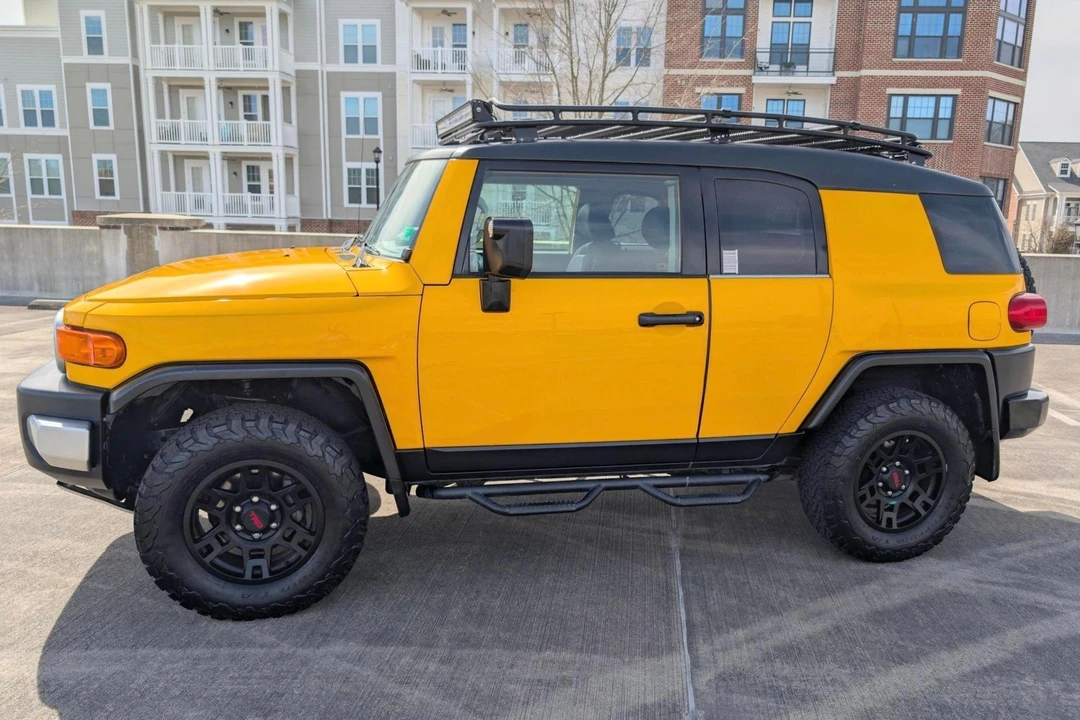 2007 Toyota FJ Cruiser - Image 3 of 31