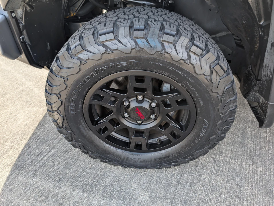 2007 Toyota FJ Cruiser - Image 25 of 31