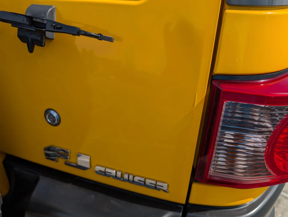 2007 Toyota FJ Cruiser - Image 24 of 31