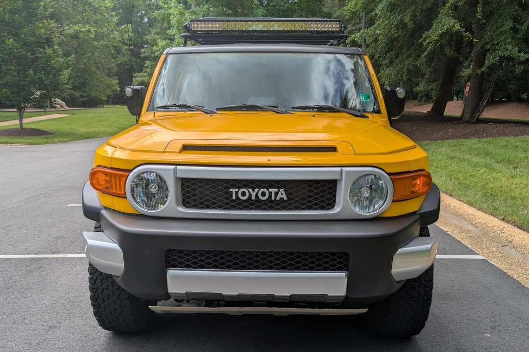2007 Toyota FJ Cruiser - Image 2 of 31