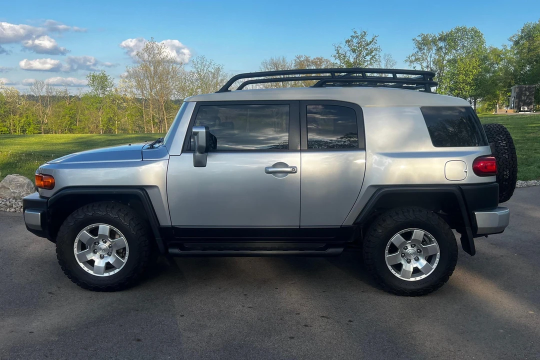 2007 Toyota FJ Cruiser - Image 3 of 31