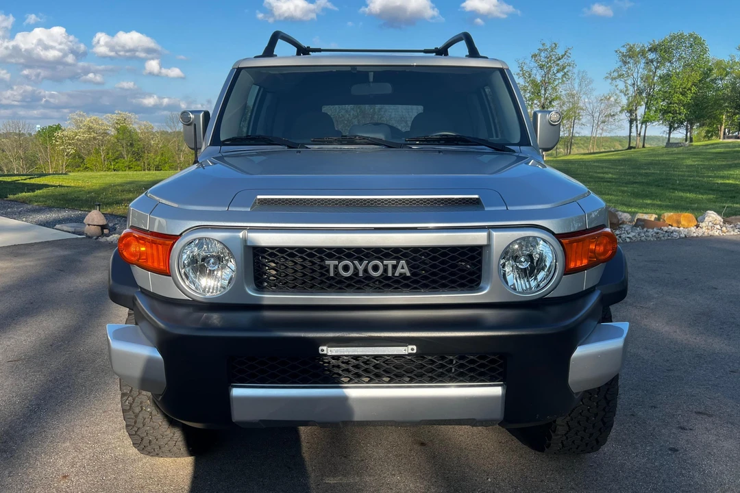 2007 Toyota FJ Cruiser - Image 2 of 31