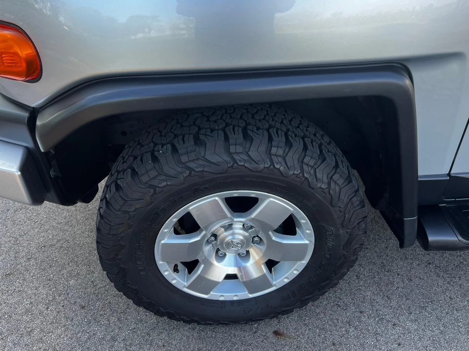 2007 Toyota FJ Cruiser - Image 29 of 31