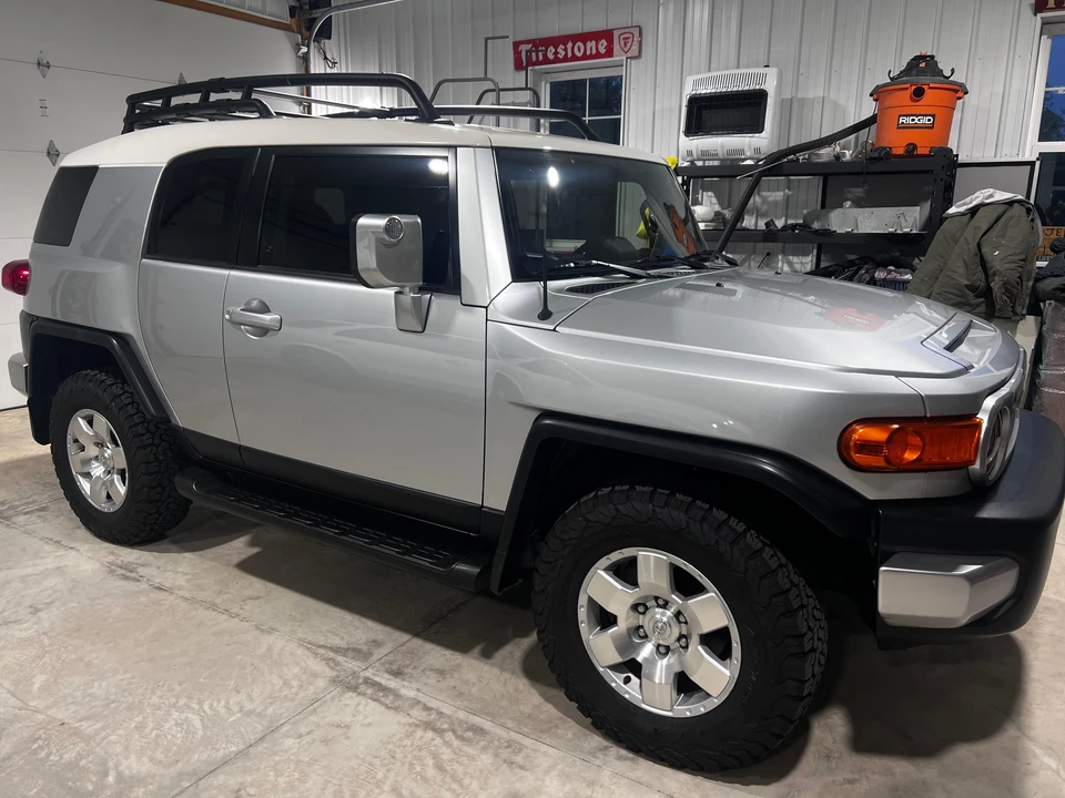 2007 Toyota FJ Cruiser - Image 10 of 31