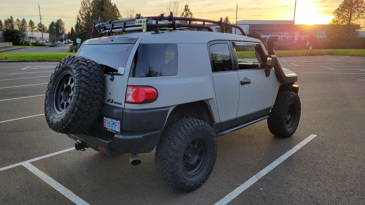 2007 Toyota FJ Cruiser - Image 19 of 31