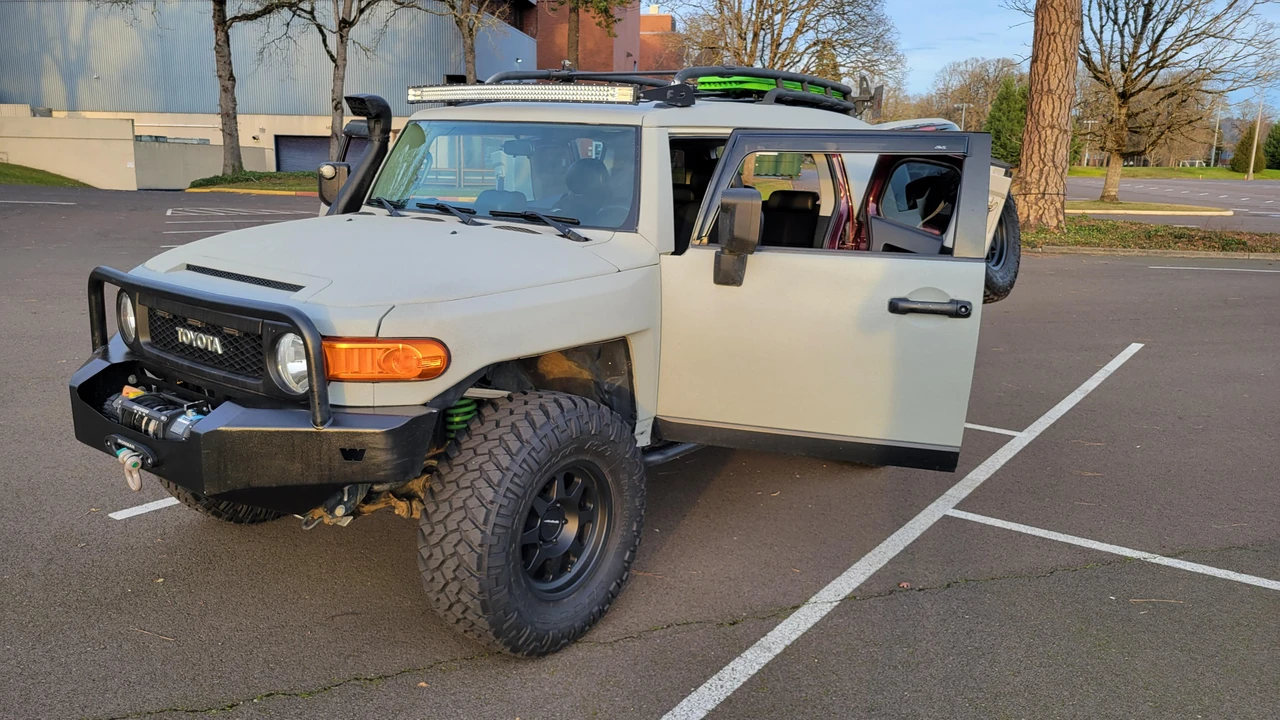 2007 Toyota FJ Cruiser - Image 30 of 31