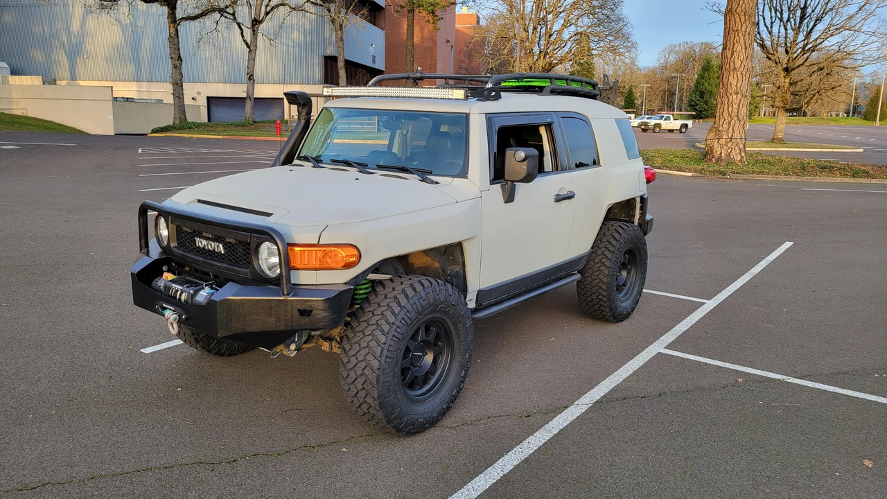 2007 Toyota FJ Cruiser - Image 9 of 31