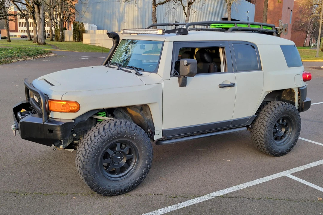 2007 Toyota FJ Cruiser - Image 10 of 31