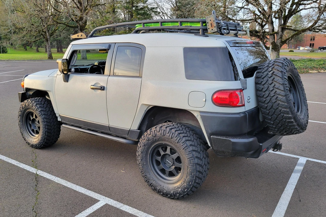 2007 Toyota FJ Cruiser - Image 4 of 31