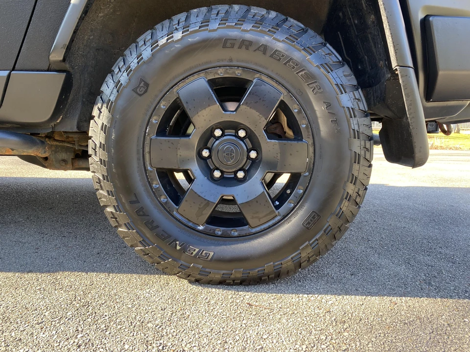 2007 Toyota FJ Cruiser - Image 30 of 31