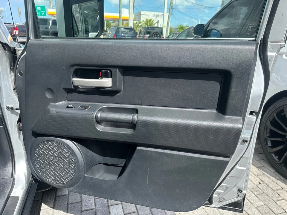 2007 Toyota FJ Cruiser - Image 22 of 29