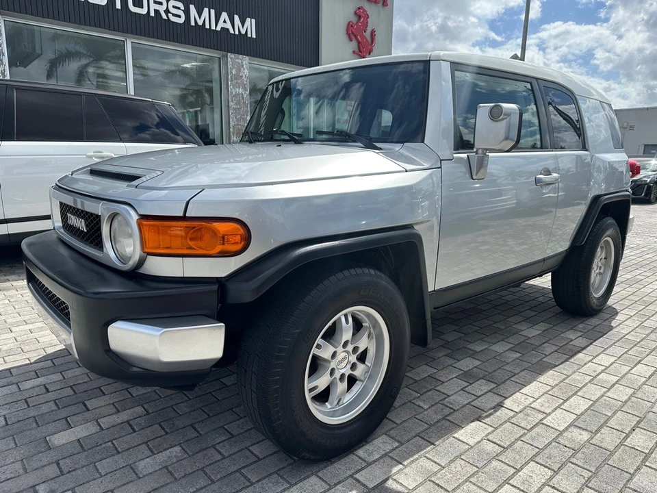 2007 Toyota FJ Cruiser - Image 3 of 29