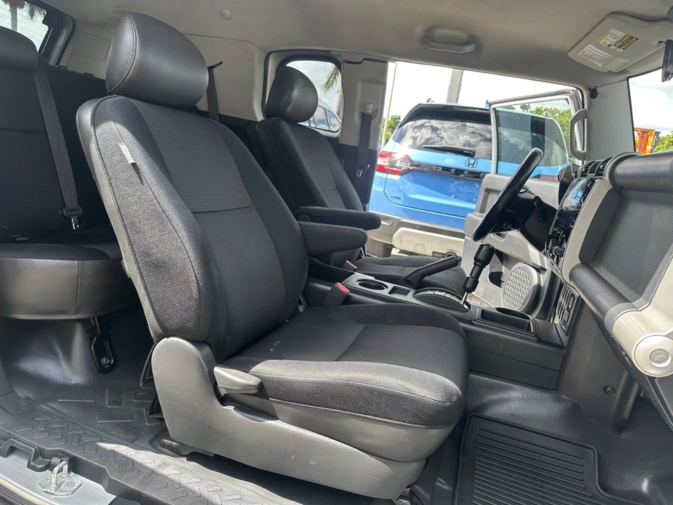 2007 Toyota FJ Cruiser - Image 21 of 29