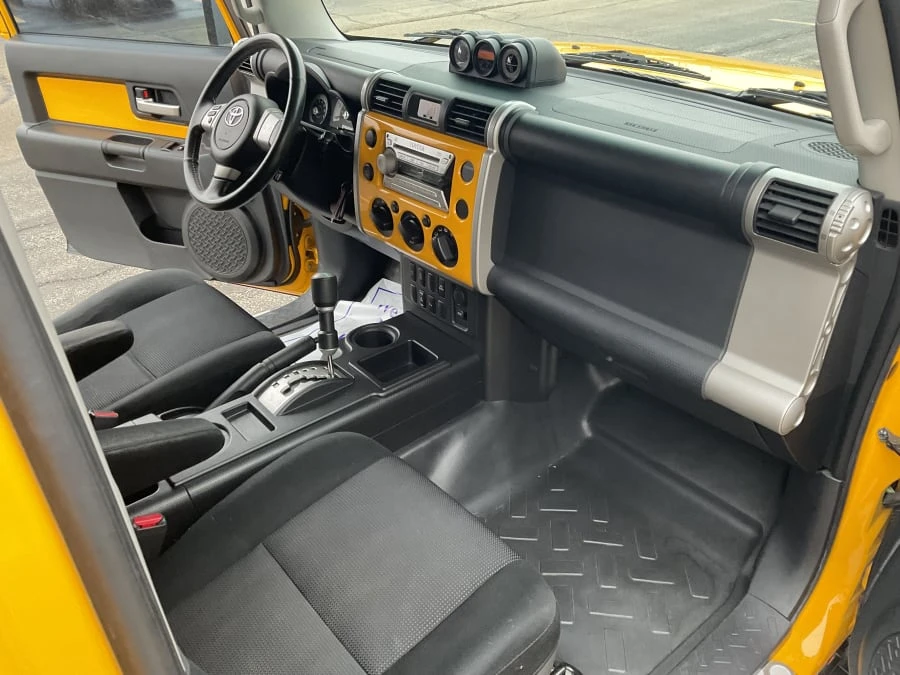 2007 Toyota FJ Cruiser - Image 9 of 11