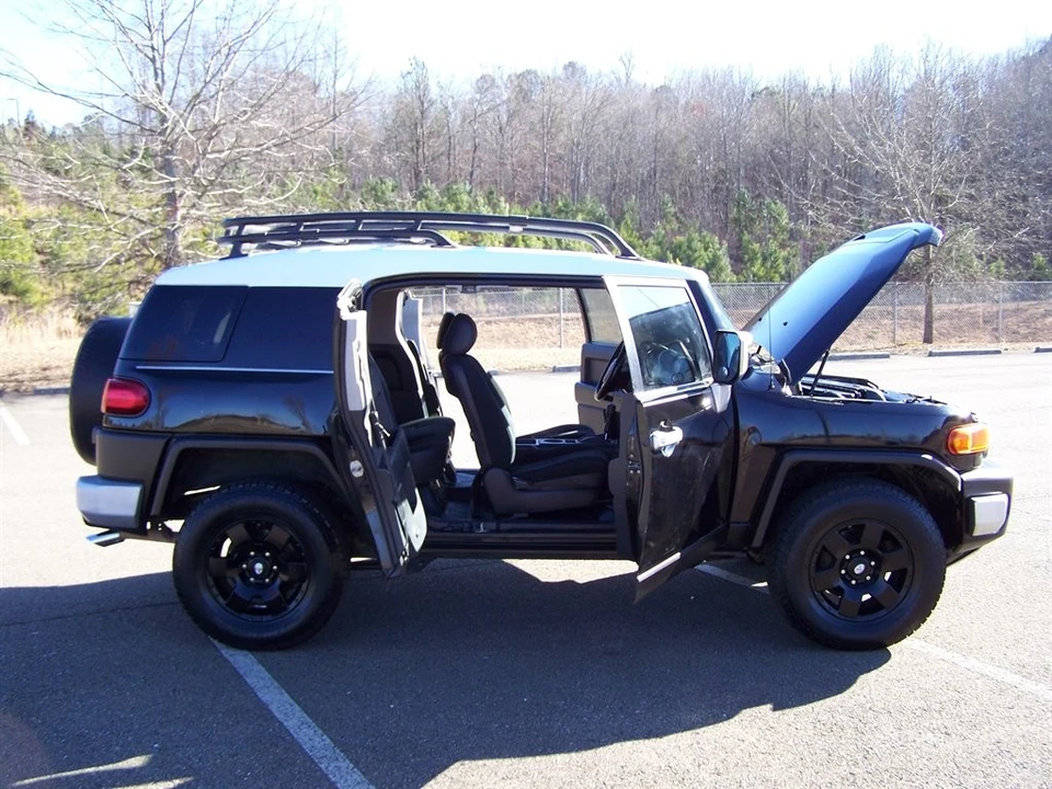 2007 Toyota FJ Cruiser - Image 30 of 31