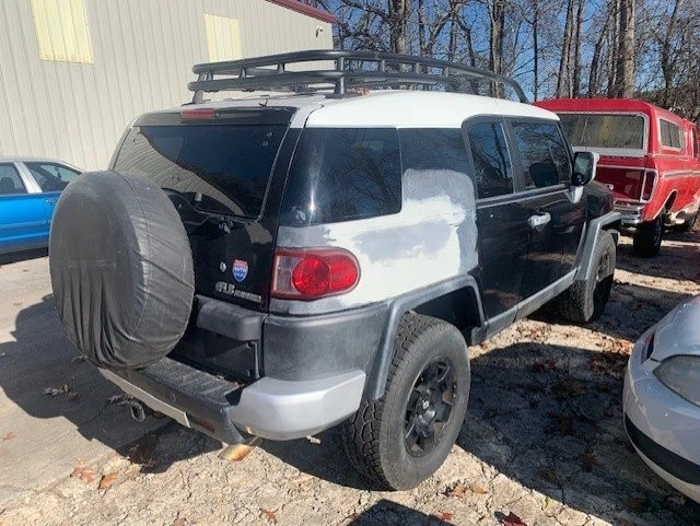 2007 Toyota FJ Cruiser - Image 25 of 31