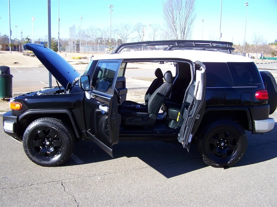 2007 Toyota FJ Cruiser - Image 8 of 31