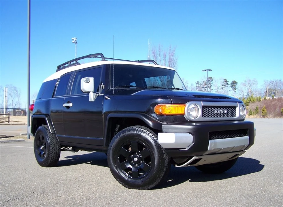 2007 Toyota FJ Cruiser - Image 24 of 31